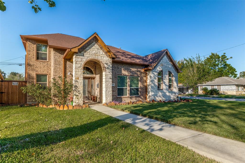 2205 10th St, GALENA PARK, TX 77547