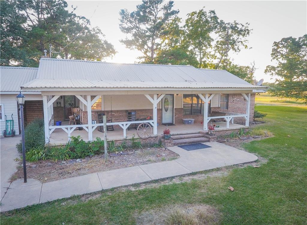 718 County Road 4311, DE KALB, TX 75559