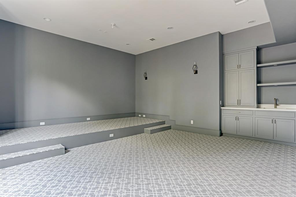 5433 Tupper Lake Dr, HOUSTON, TX 77056