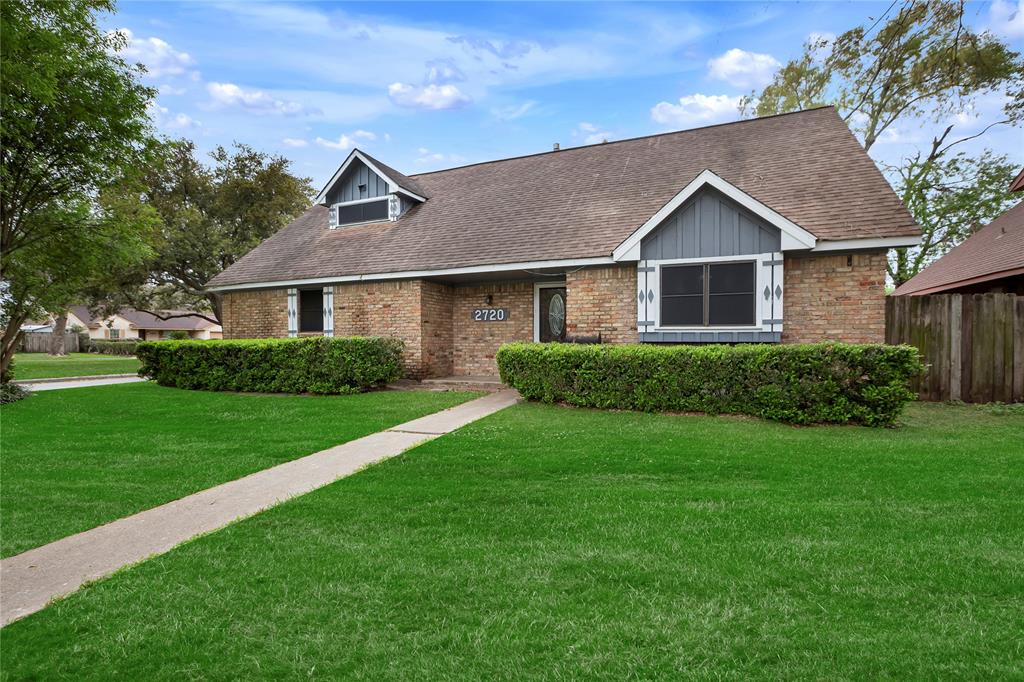 2720 Dewberry Ln, PASADENA, TX 77502