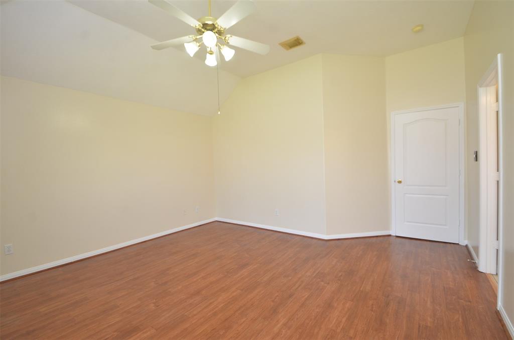 518 Jays Ln, STAFFORD, TX 77477