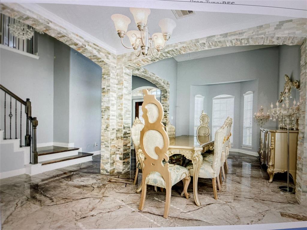 1264 Laurel Loop, ANGLETON, TX 77515