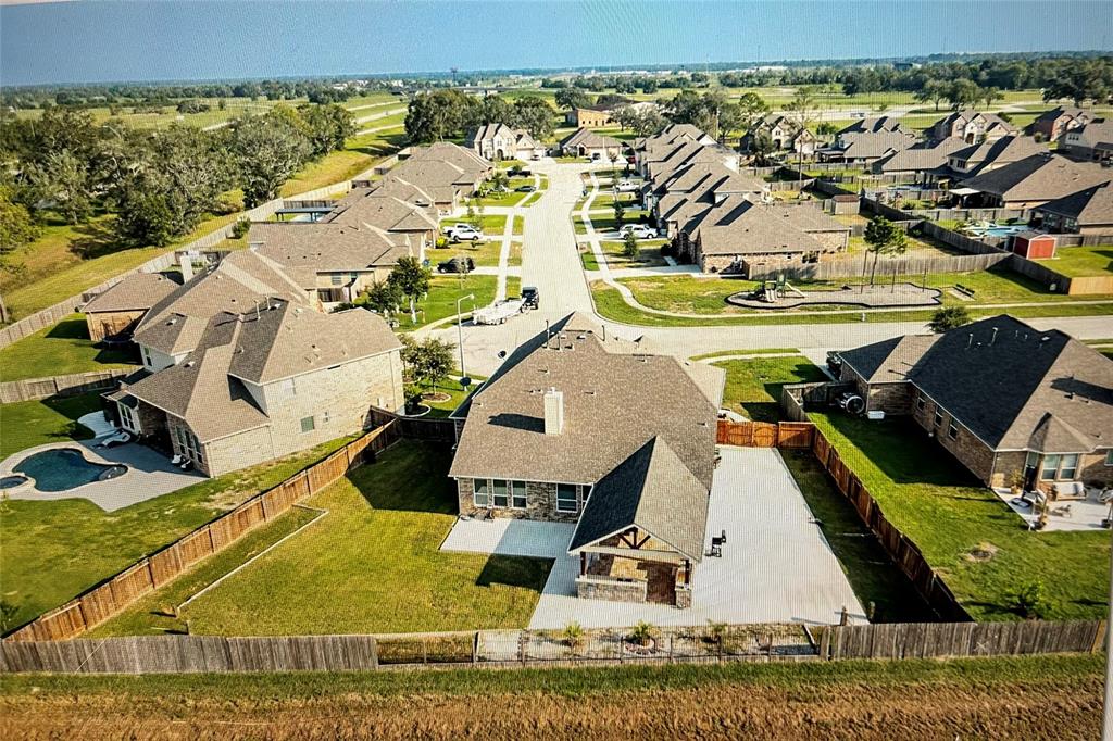 1264 Laurel Loop, ANGLETON, TX 77515