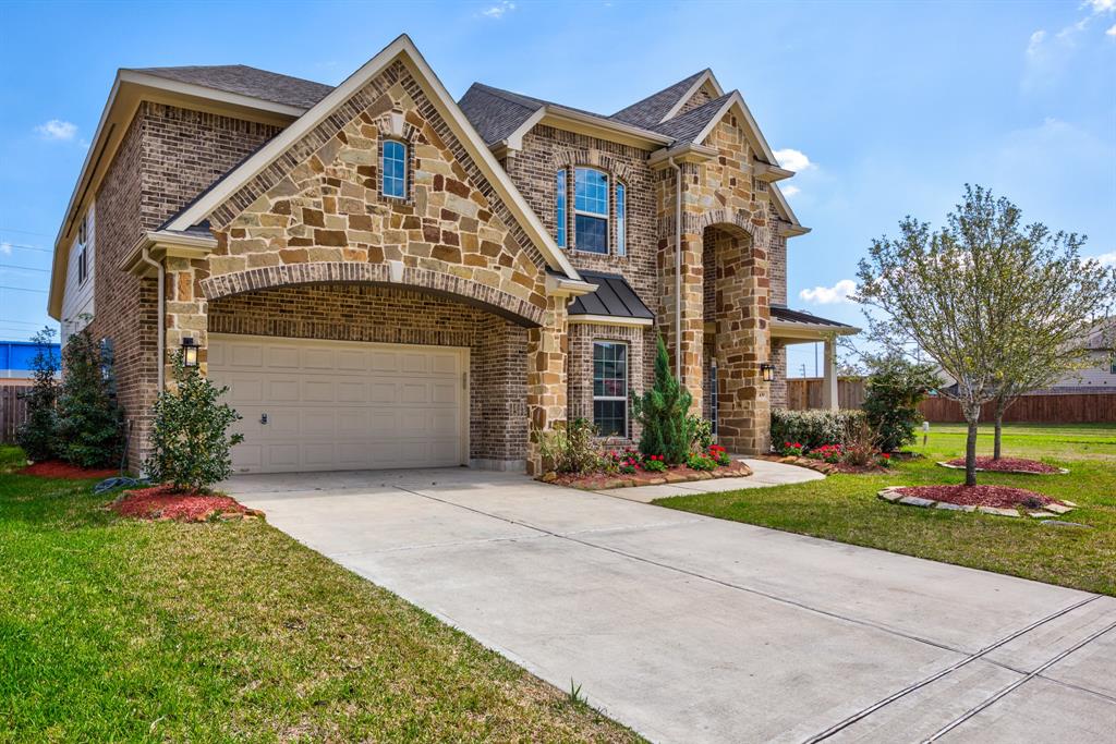 439 Promenade Estates Ln, Stafford, TX 77477