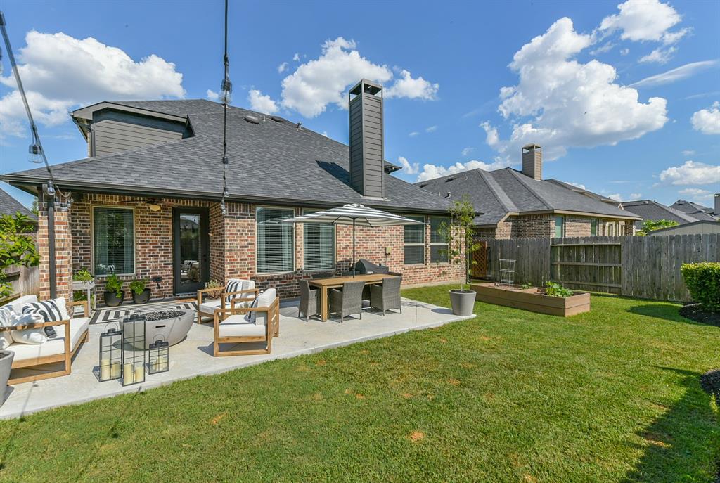 7706 Lago River Ln, RICHMOND, TX 77407