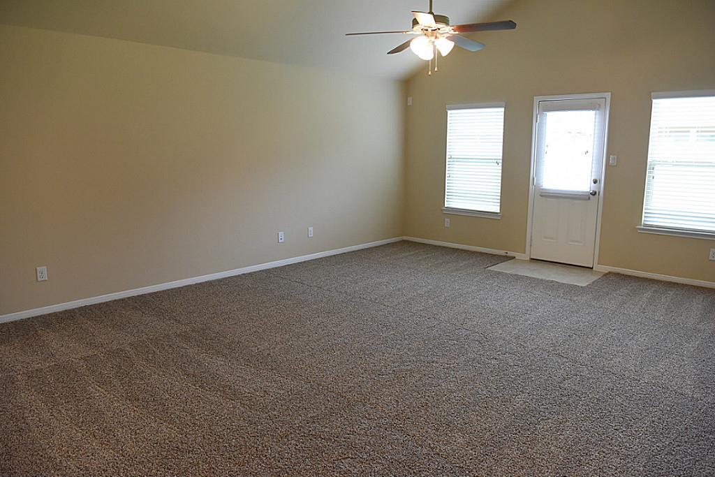 1907 Seville Mnr, FRESNO, TX 77545