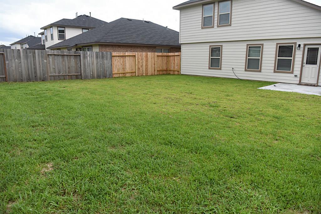 1907 Seville Mnr, FRESNO, TX 77545