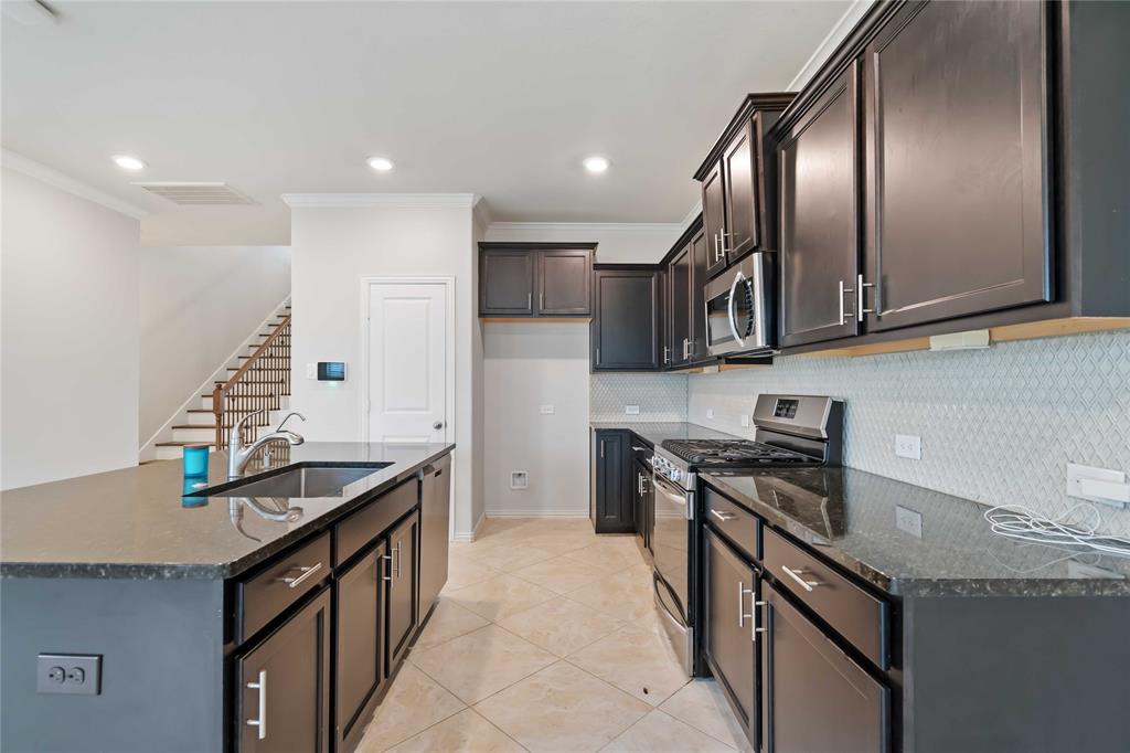 9803 Wyatt Shores Dr, HUMBLE, TX 77396