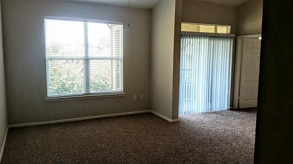 2525 Old Farm Rd Unit R537, Houston, TX 77063