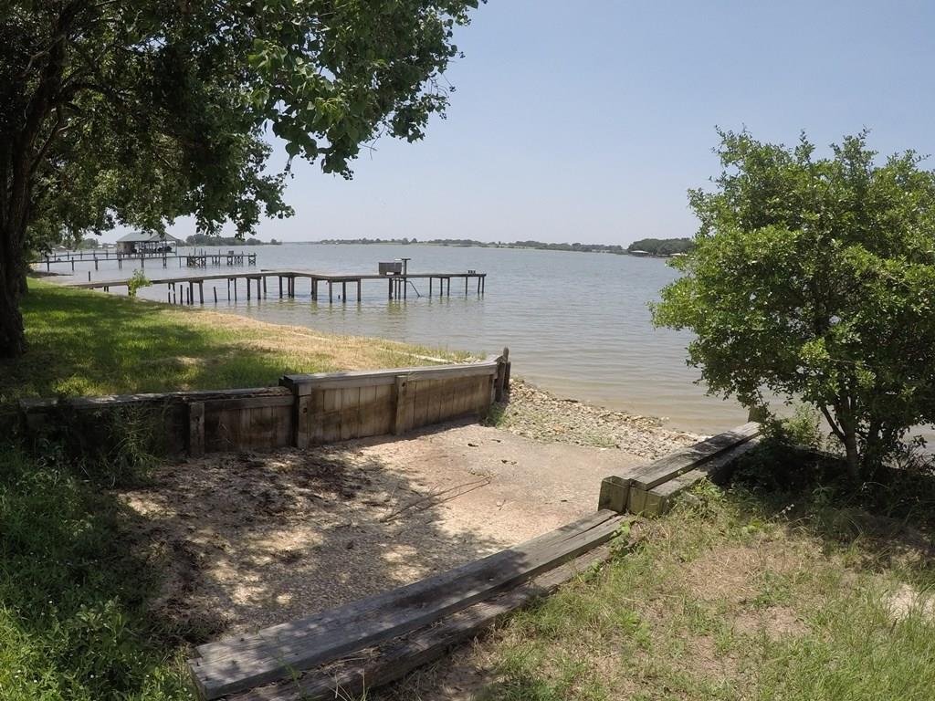 140 Pr 5827c, Donie, TX 75838