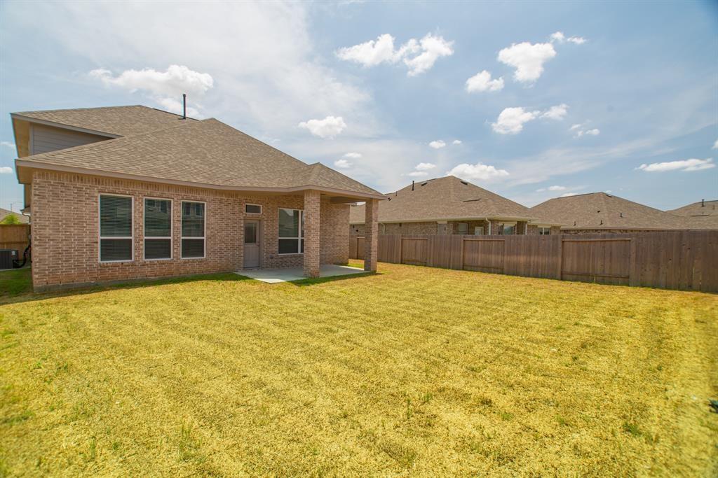 30014 Twisting Springs Dr, BROOKSHIRE, TX 77423