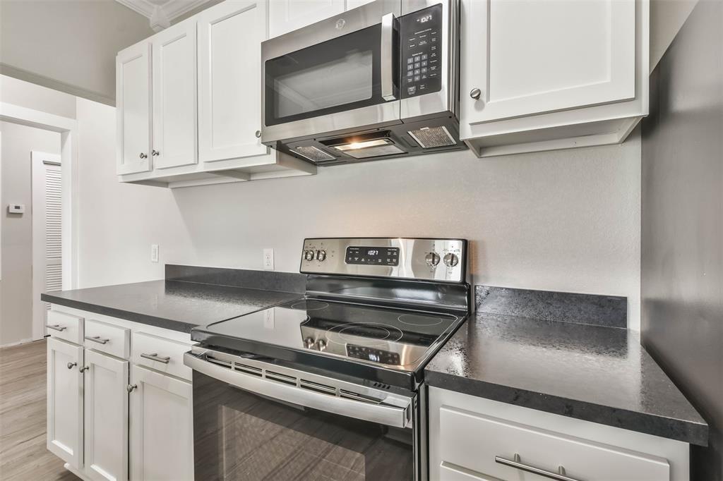 329 E Washington Ave 201, NAVASOTA, TX 77868