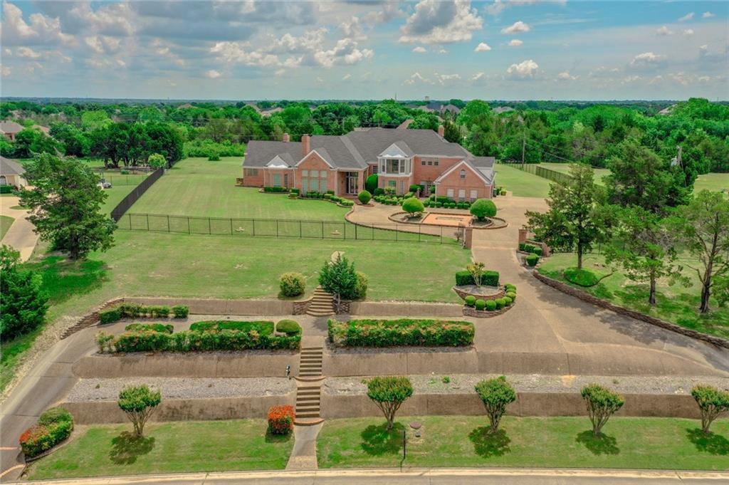 1144 Whispering Oaks Dr, DESOTO, TX 75115