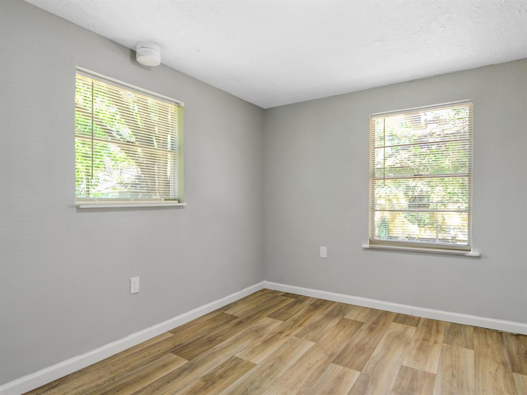 313 N Beauregard St 2, ALVIN, TX 77511