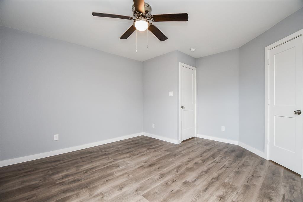 840 Linden St B, FRESNO, TX 77545