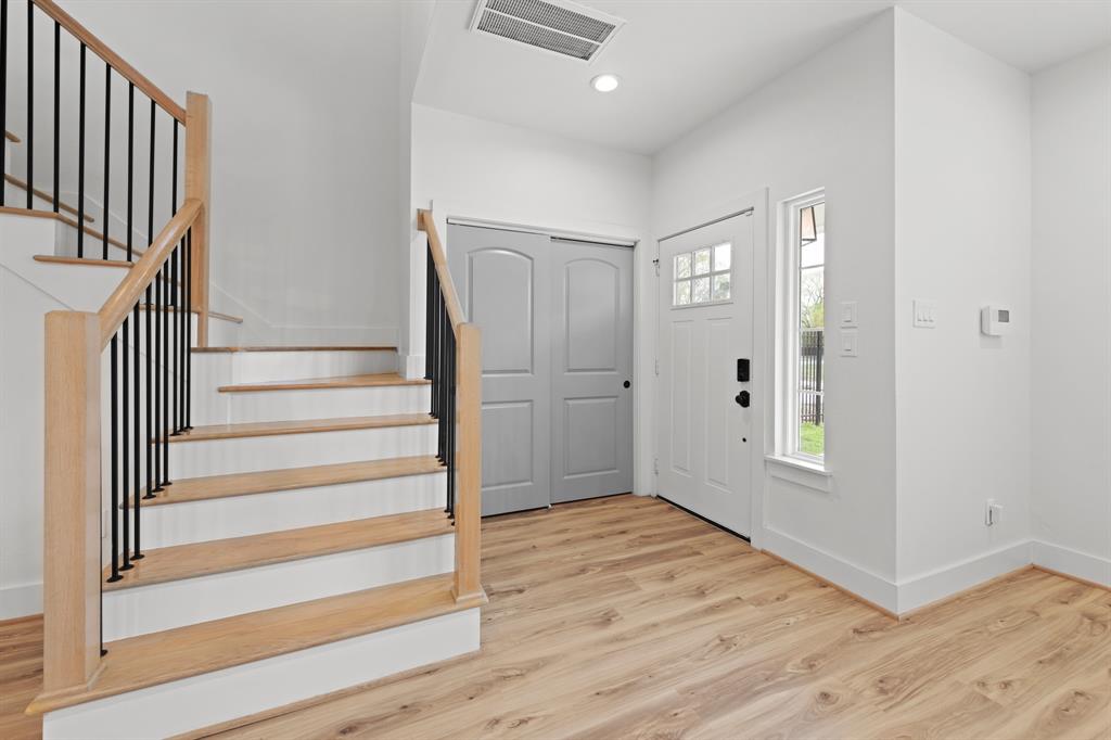 2749 Redrock St B, HOUSTON, TX 77088