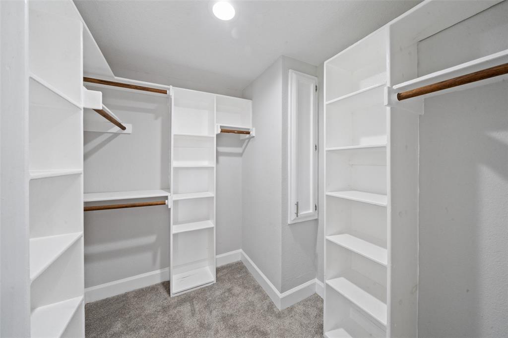 21407 Pecan Bend Rd, DAMON, TX 77430