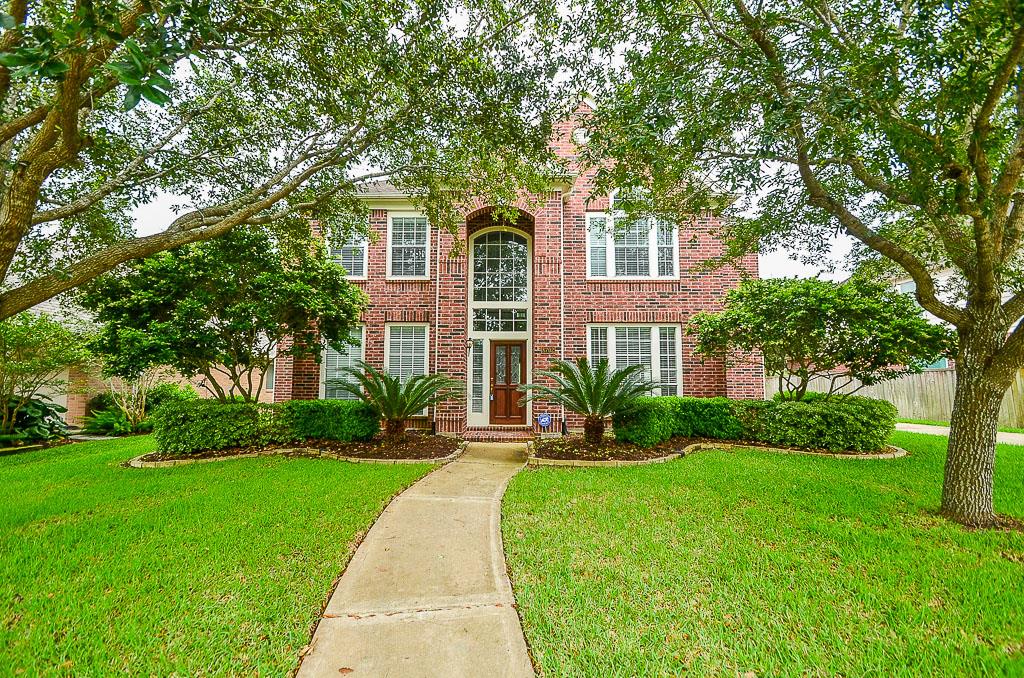 8702 Westbrook Forest Dr, SUGAR LAND, TX 77479