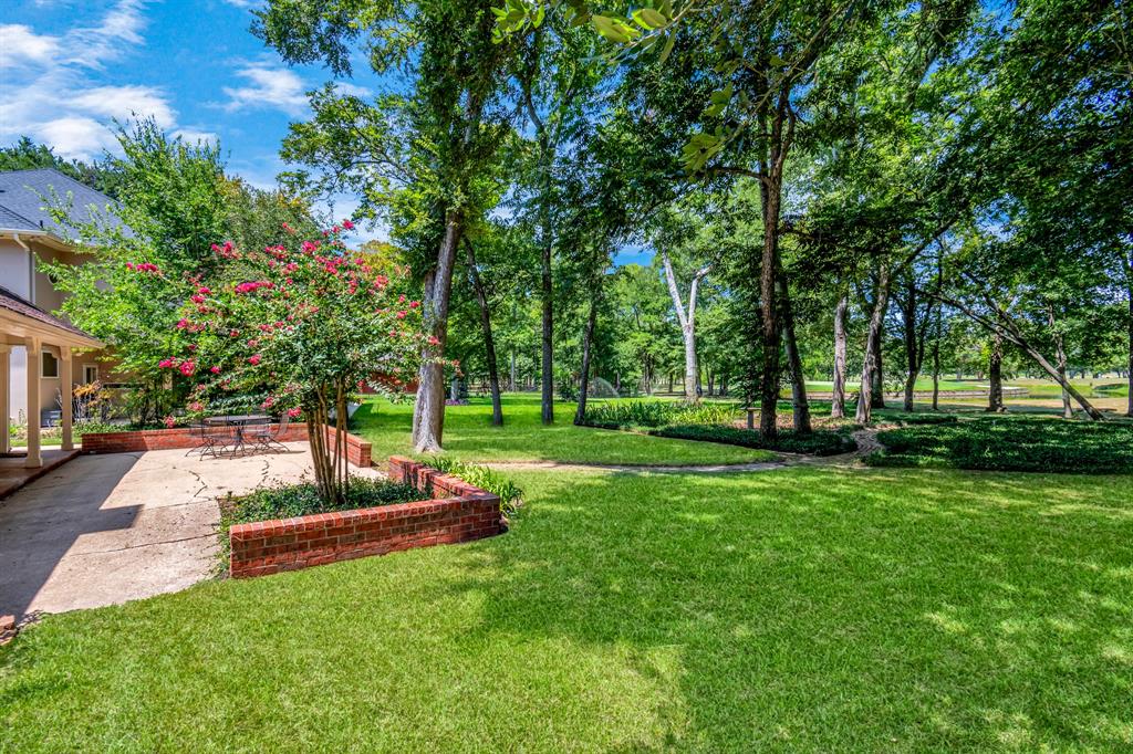 2102 Plantation Dr, RICHMOND, TX 77406