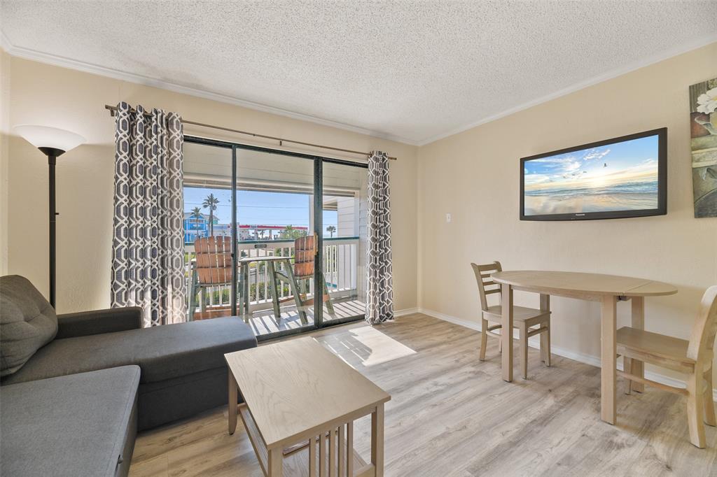 6102 Seawall Blvd 121, GALVESTON, TX 77551