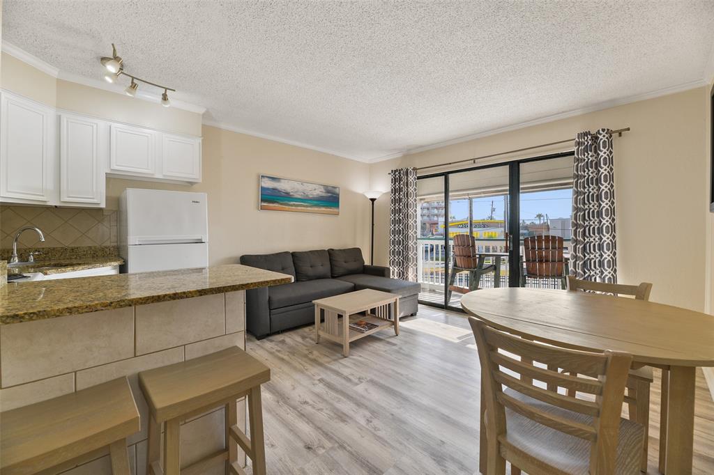 6102 Seawall Blvd 121, GALVESTON, TX 77551