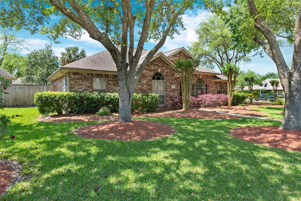 4406 Castle Dr, SANTA FE, TX 77510