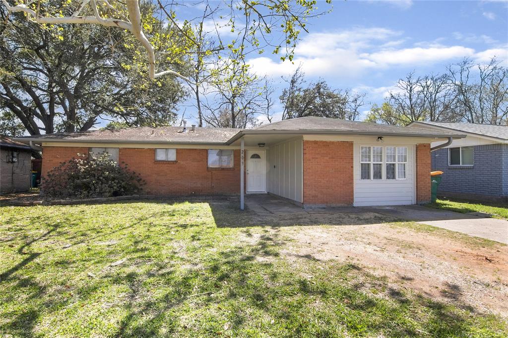 203 Plum St, LA MARQUE, TX 77568