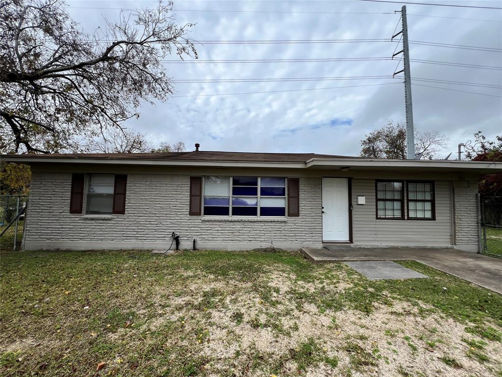 1104 Lilac St, LA MARQUE, TX 77568