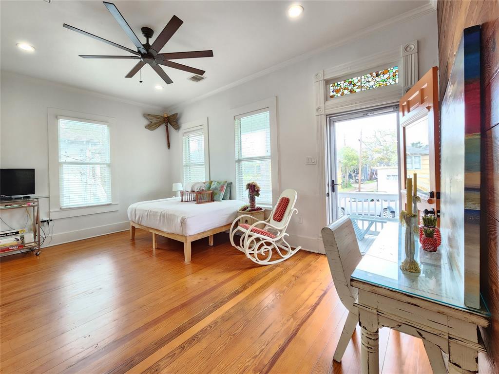 1315 17th St, GALVESTON, TX 77550