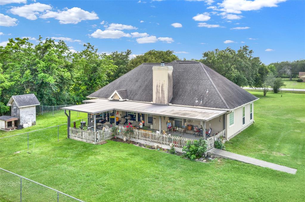 1615 Cemetery Rd, SANTA FE TX 77517