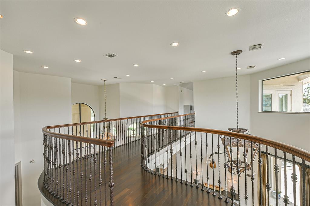 2018 San Joaquin Pkwy, FRIENDSWOOD TX 77546