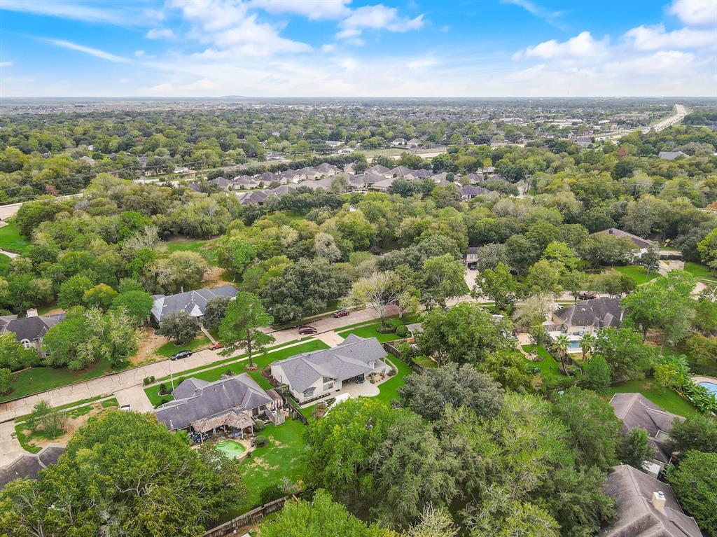 705 Balmoral Ct, FRIENDSWOOD, TX 77546