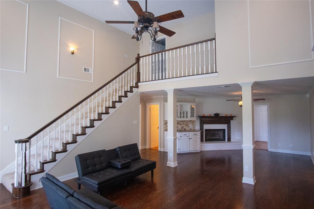 1910 Avenue L, SANTA FE, TX 77510