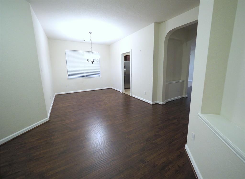 407 Livingstone Ln, LEAGUE CITY, TX 77573