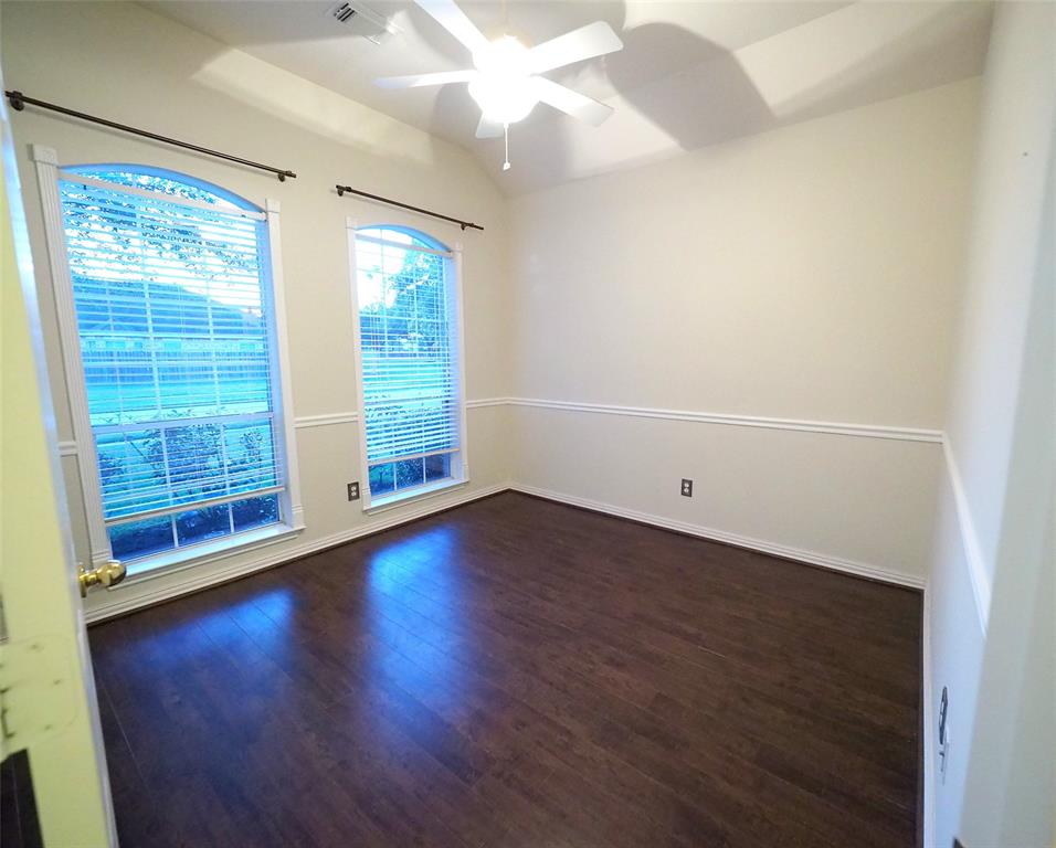 407 Livingstone Ln, LEAGUE CITY, TX 77573