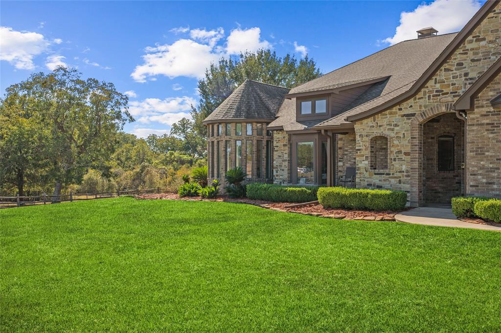 16372 Hwy 6, NAVASOTA, TX 77868