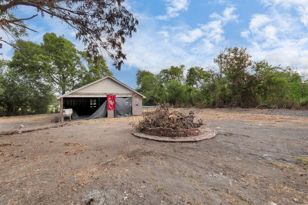 19257 Hwy 30, SHIRO, TX 77876