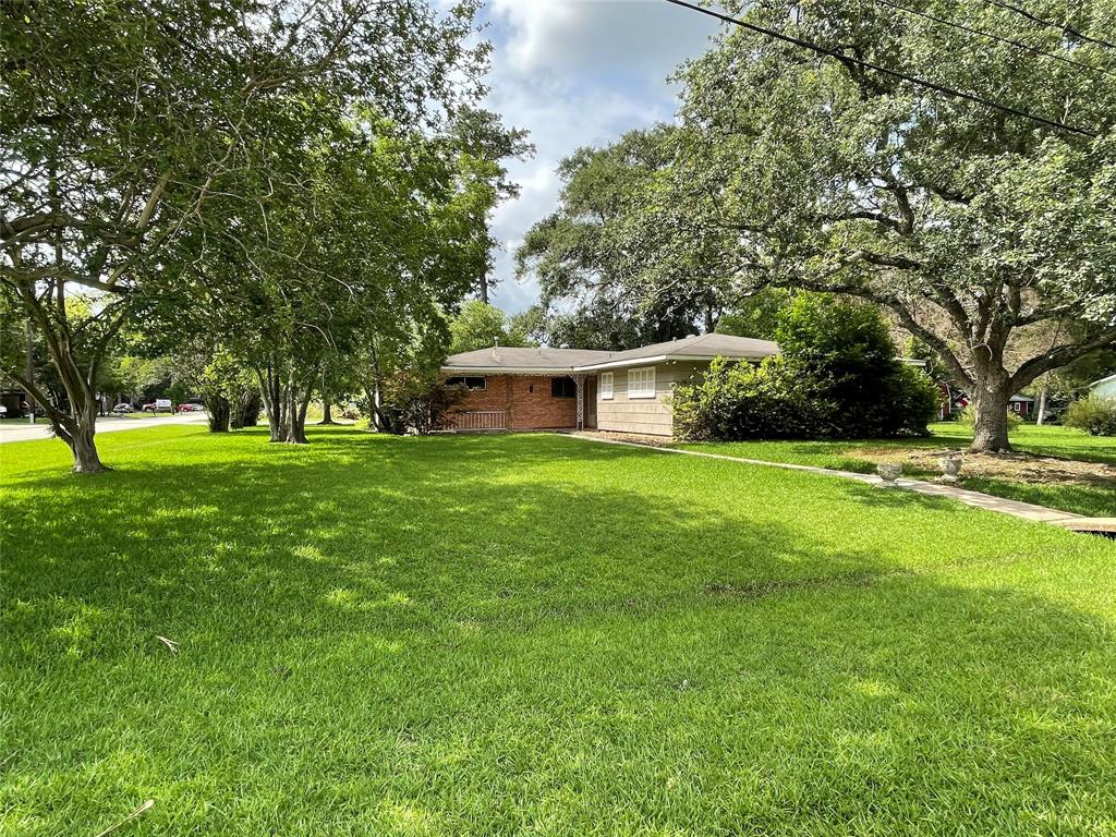 606 Clayton St, Tomball, TX 77375