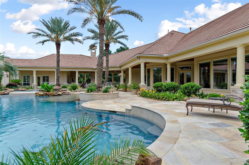 Rosehill Beer Garden Cypress Texas