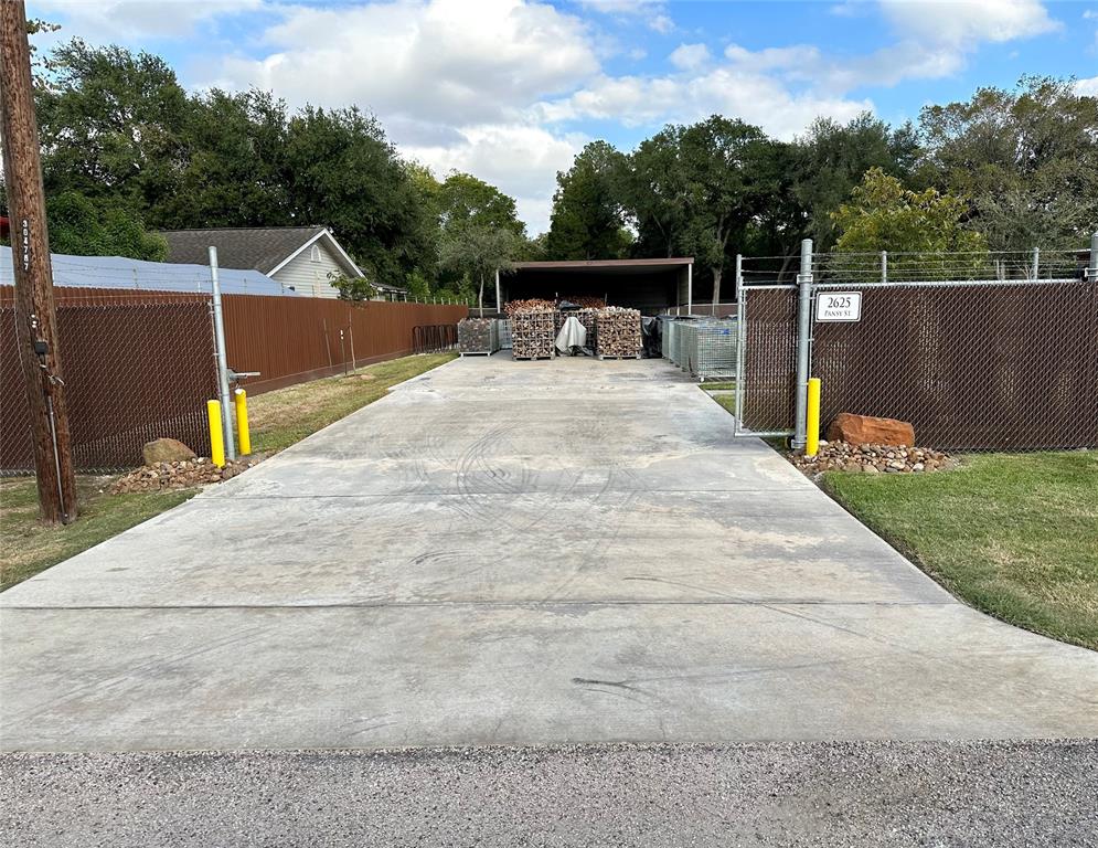 2625 Pansy St, PASADENA, TX 77503