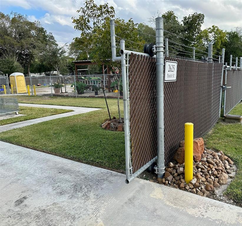 2625 Pansy St, PASADENA, TX 77503