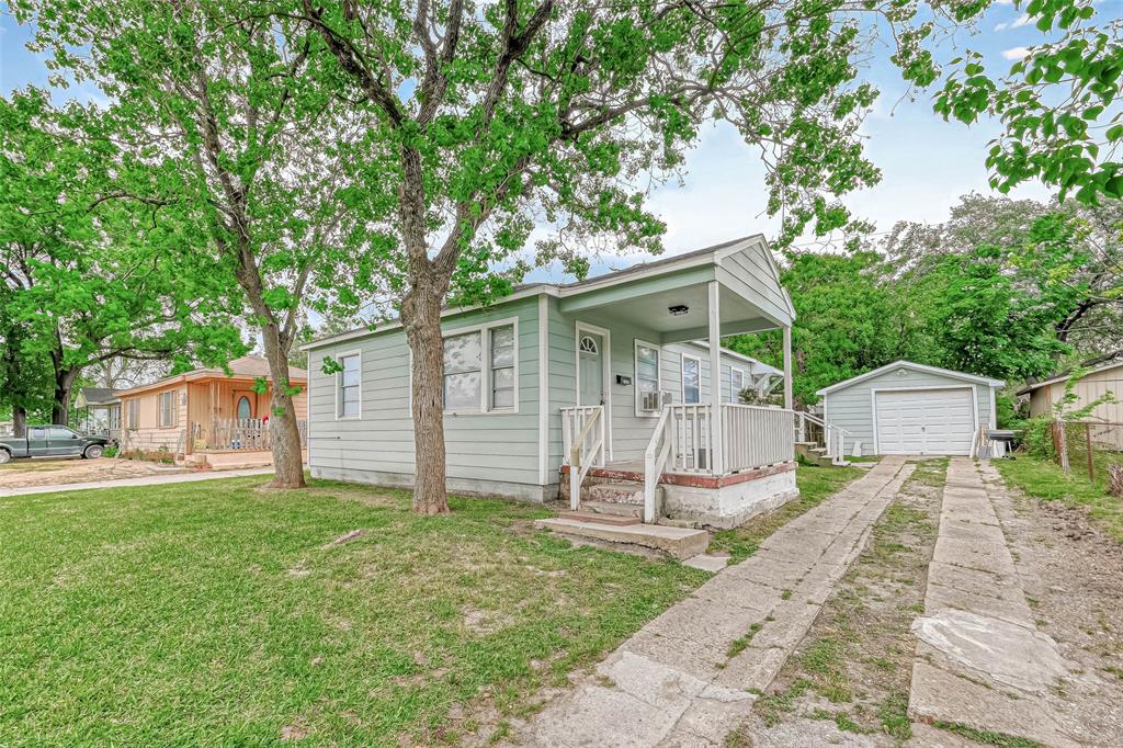 2015 14th St, GALENA PARK, TX 77547