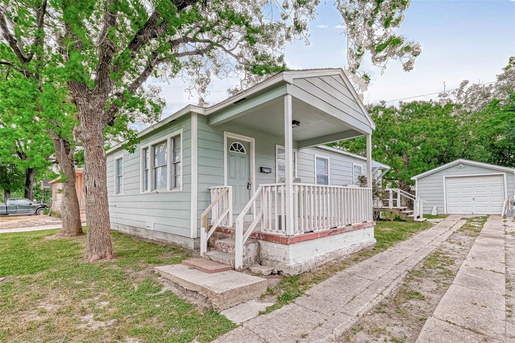 2015 14th St, GALENA PARK, TX 77547
