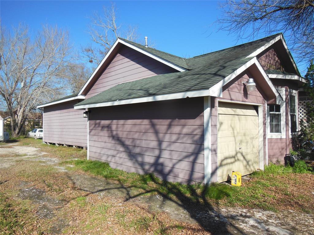 1213 S Alexander Dr, BAYTOWN, TX 77520