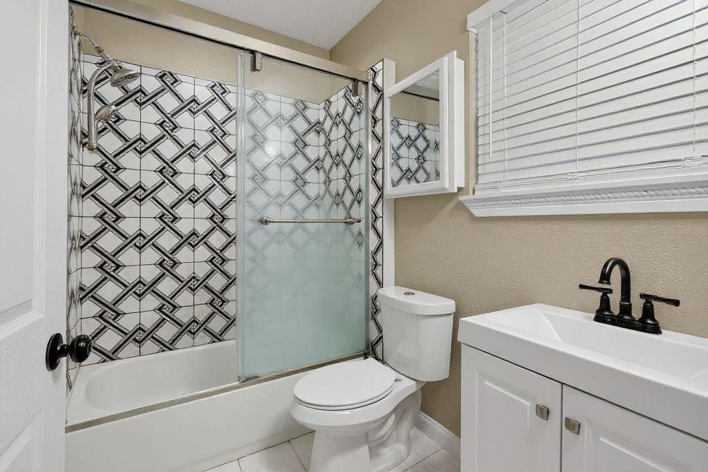 958 Conklin St, HOUSTON, TX 77088