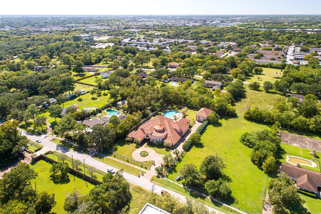 8814 Brae Acres Rd, HOUSTON, TX 77074