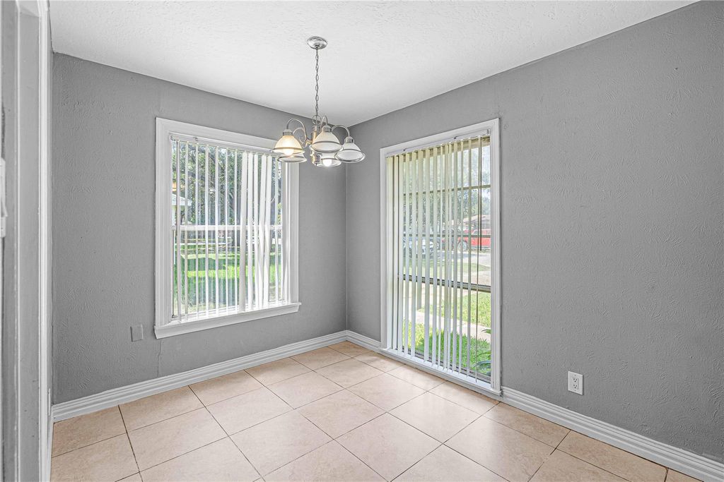 2220 7th St, GALENA PARK, TX 77547