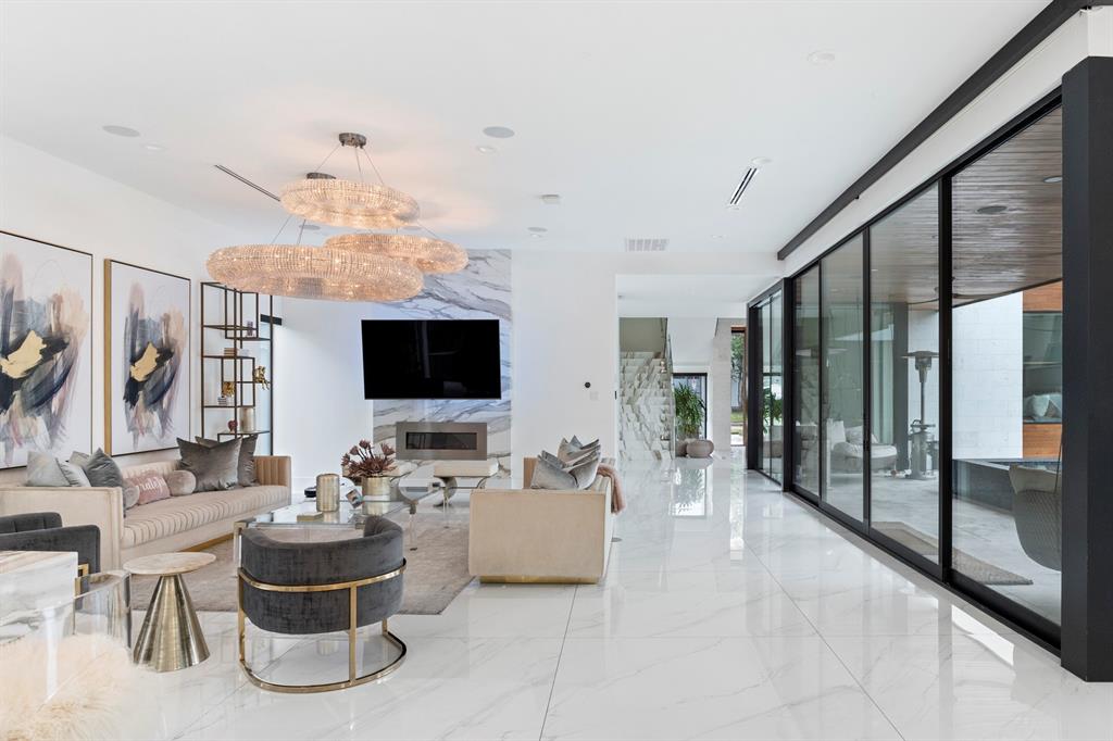 4028 Chatham Ln, HOUSTON, TX 77027