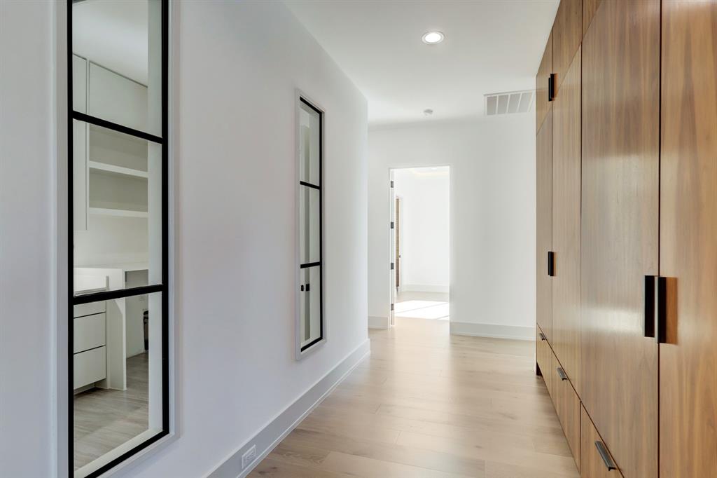 4615 Merwin St, Houston, TX 77027