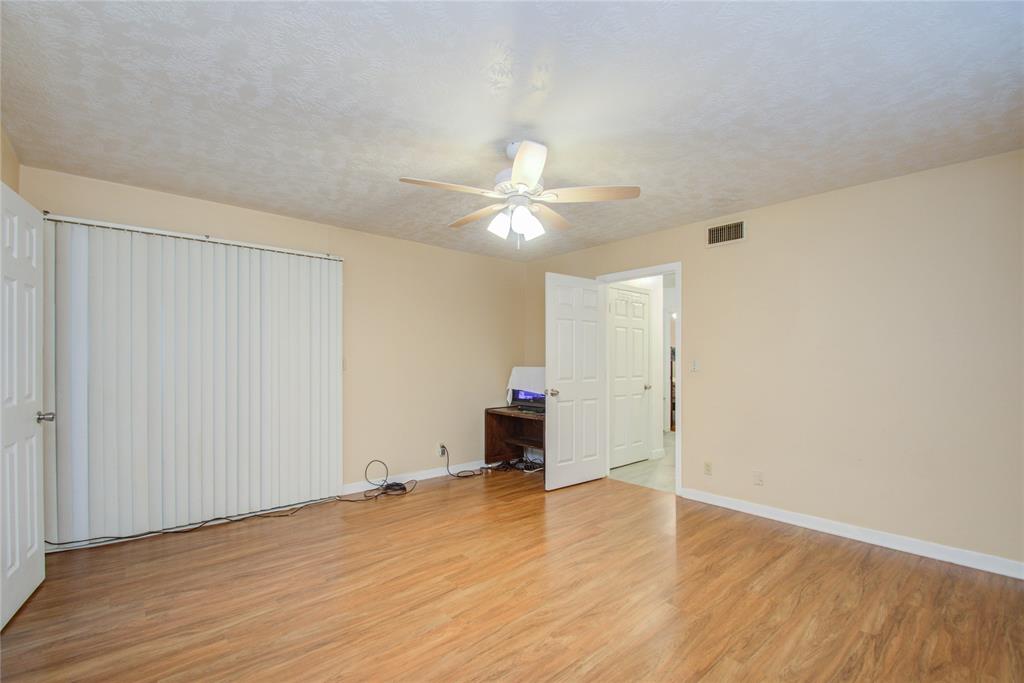 8202 Glenscott St, HOUSTON, TX 77061